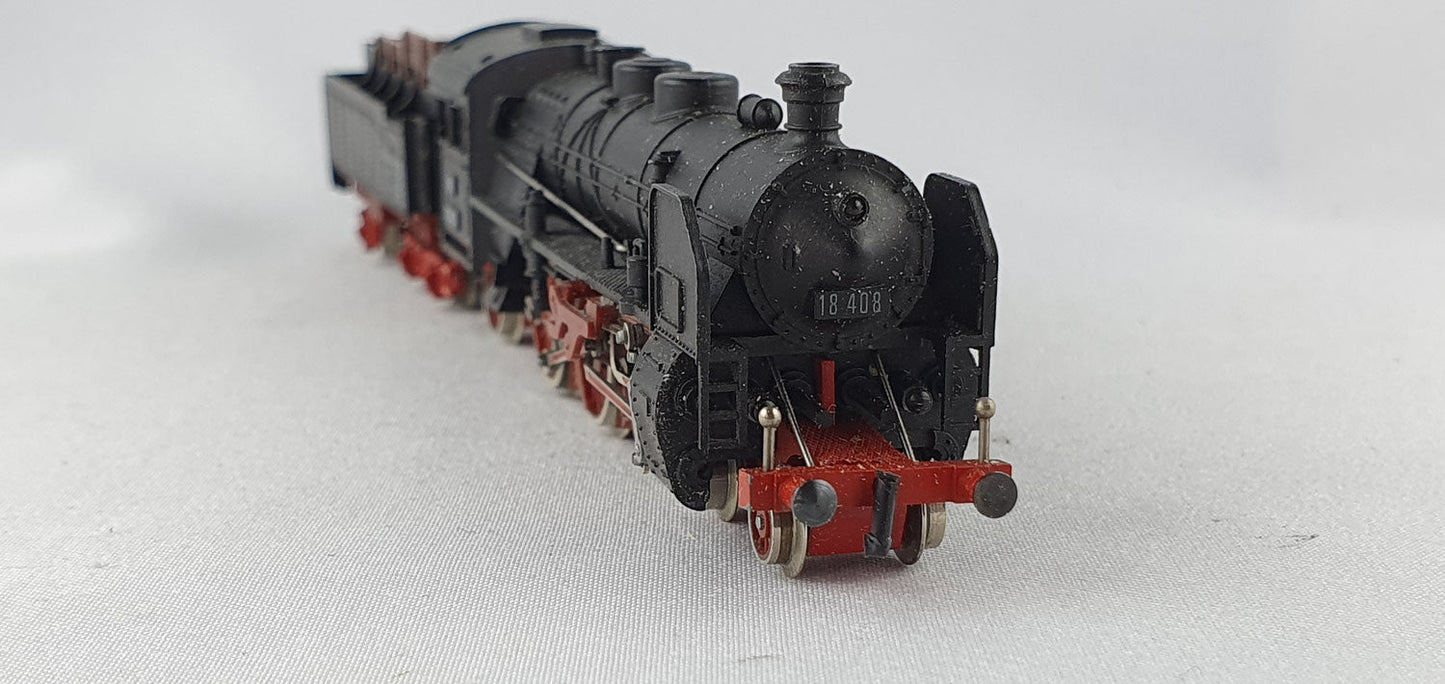 Arnold 2540 DB BR18 Schlepptenderlok (DL184)