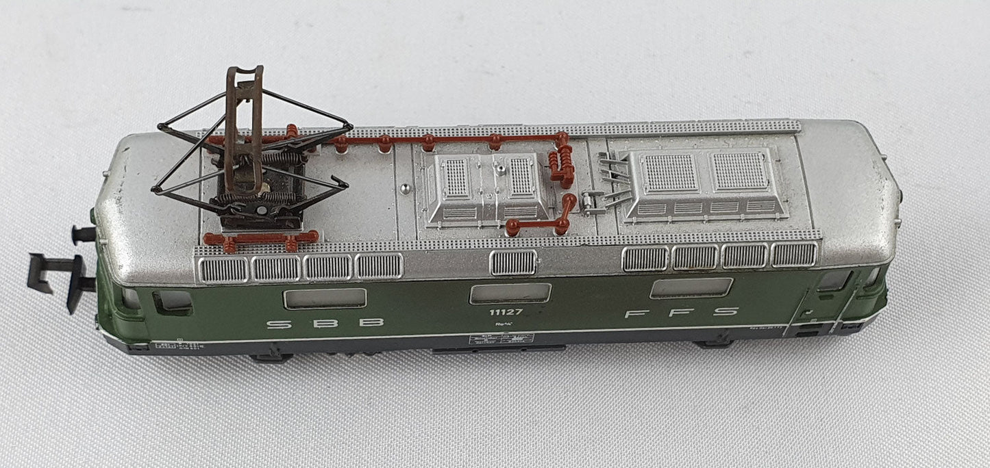 Minitrix 51 2071 00 SBB Re 4/4 mit 1 Pantograph OVP E-Lok (E6984)