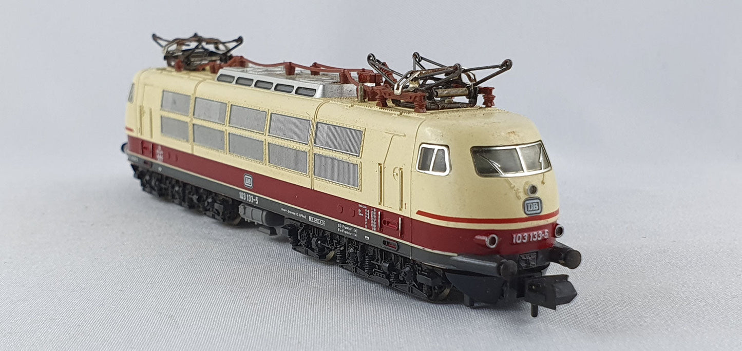 Minitrix 51 2057 00 DB BR 103 6-achsig rot / beige E-Lok OVP (WL13)