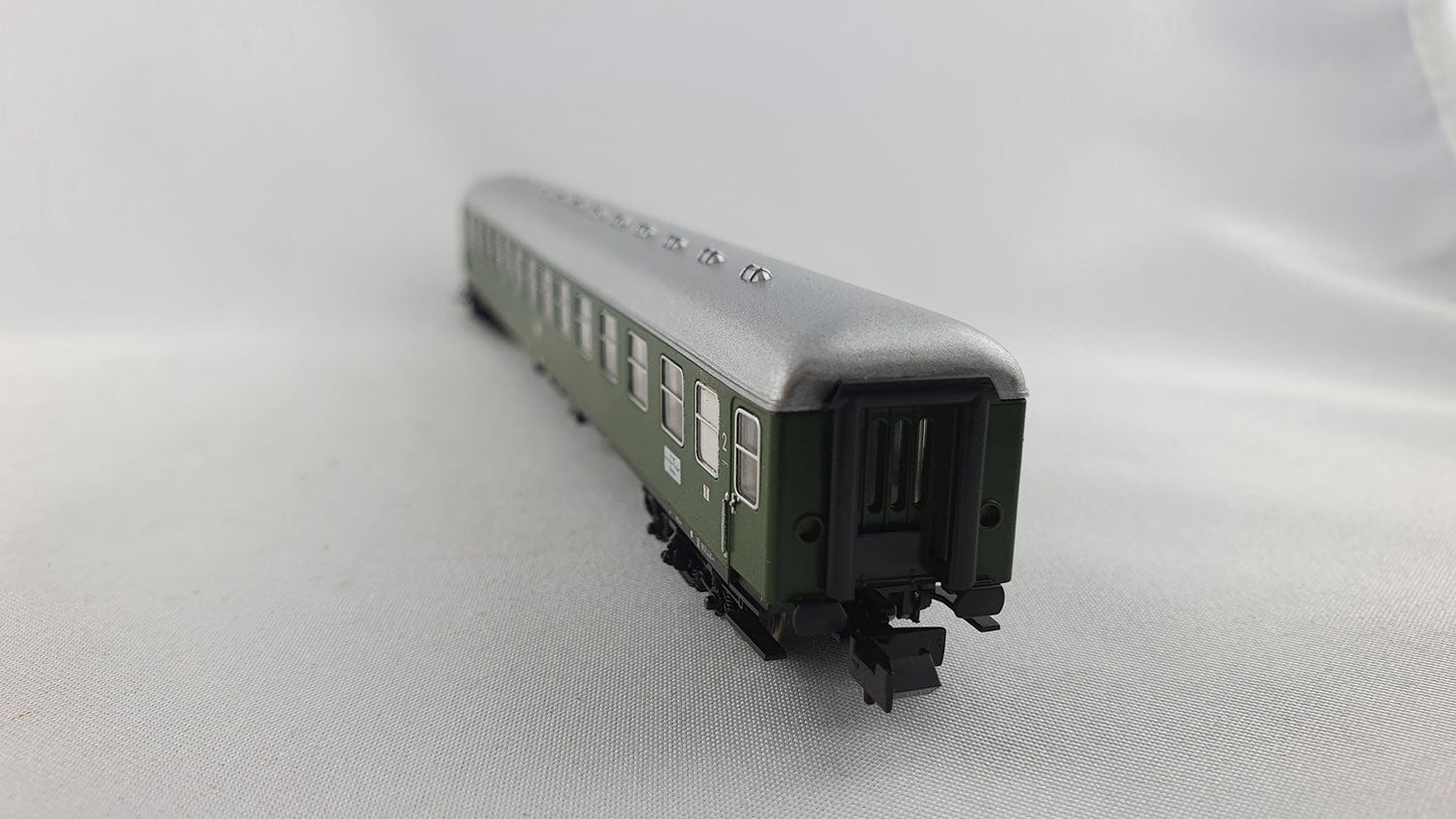 Minitrix 13371 DB Schnellzugwagen 2. Kl. (DP176)