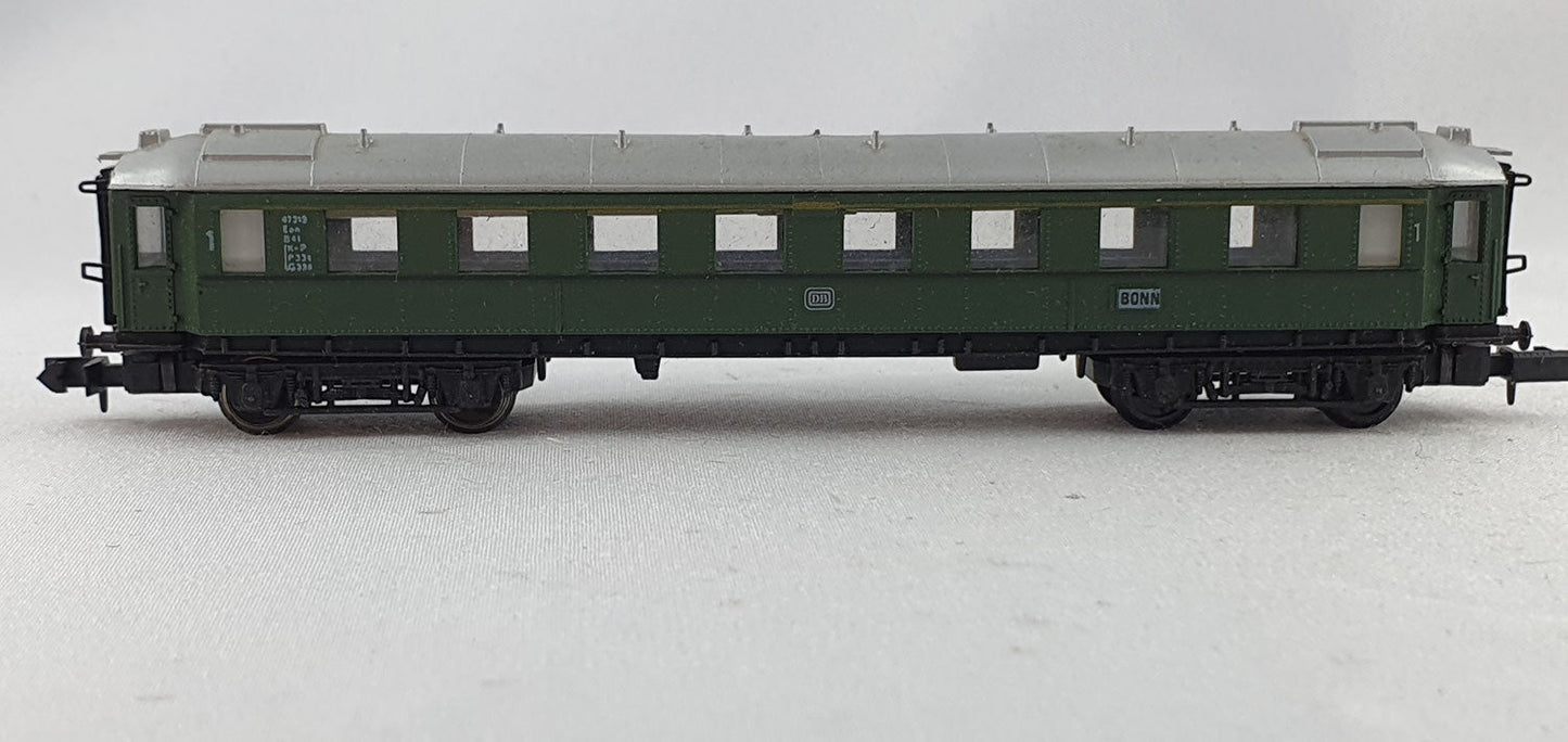 Arnold 0332 DB Eilzugwagen 1. Kl. grün (AGW28)