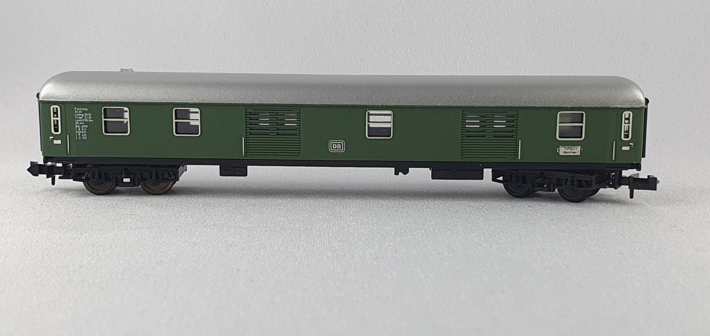 Minitrix 13010 DB Gepäckwagen grün (DP439)