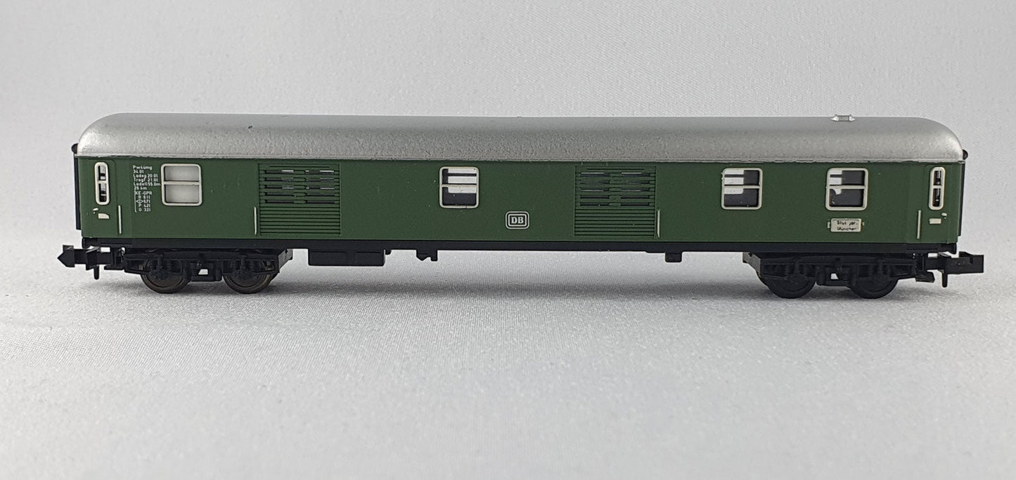 Minitrix 13010 DB Gepäckwagen grün (DP439)
