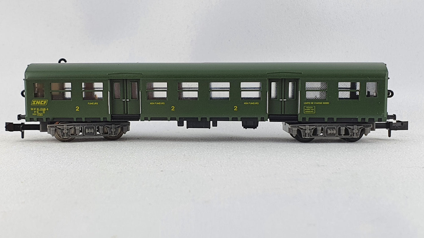 Minitrix 51 3021 00 SNCF Personenwagen mit Packabteil OVP (DP195)