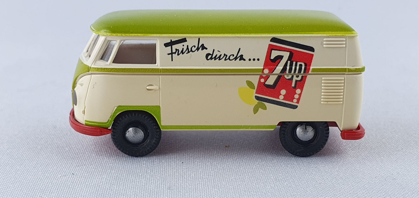 Brekina 195 VW T1 "Frisch durch 7Up" (Bre195)