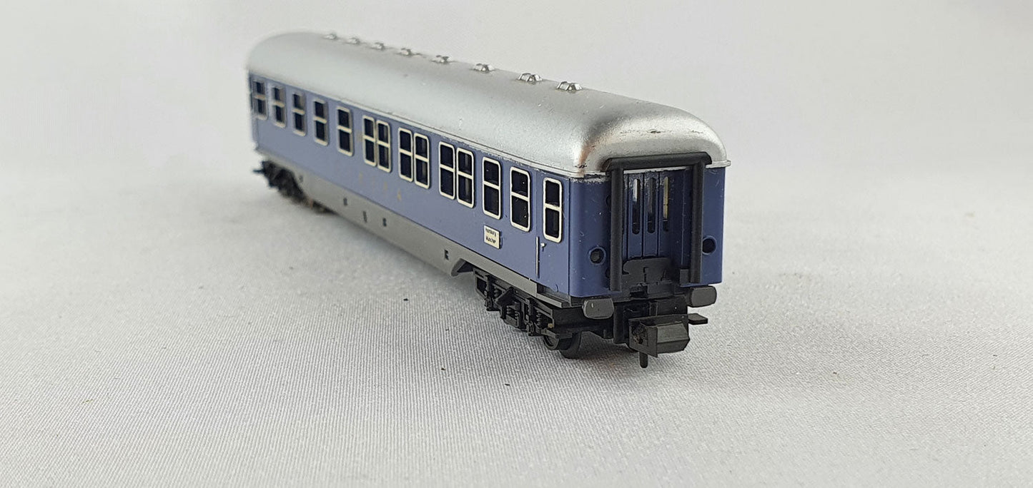 Arnold 51 3013 00 DB Liegewagen "Touropa" OVP (DP258)