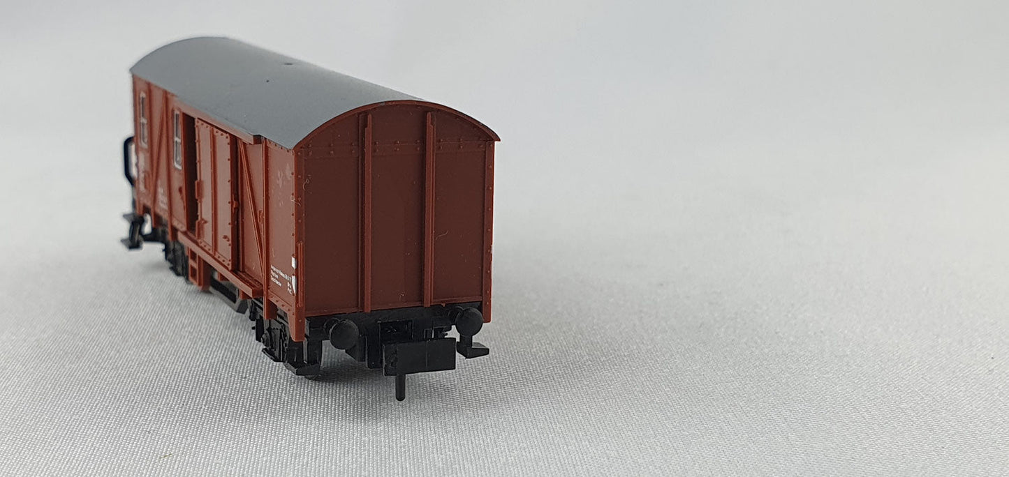 Minitrix 13500 DB Güterzugs-Begleitwagen (DG433)