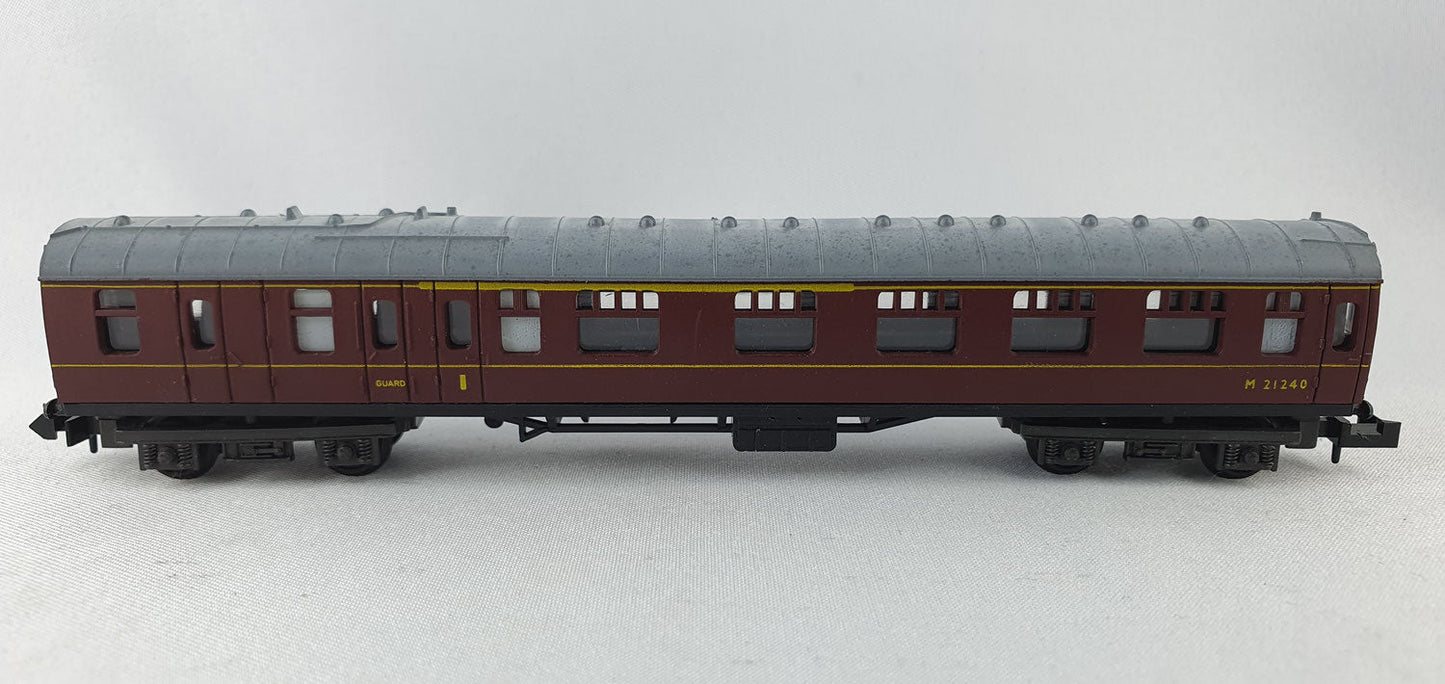 Minitrix 51 3008 00 BR Reisezugwagen MK1 rot/braun (DP297)