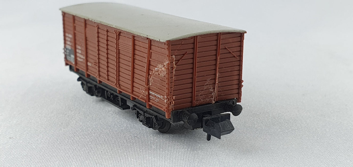 Minitrix 13253 DB ged. Güterwagen (DG427)