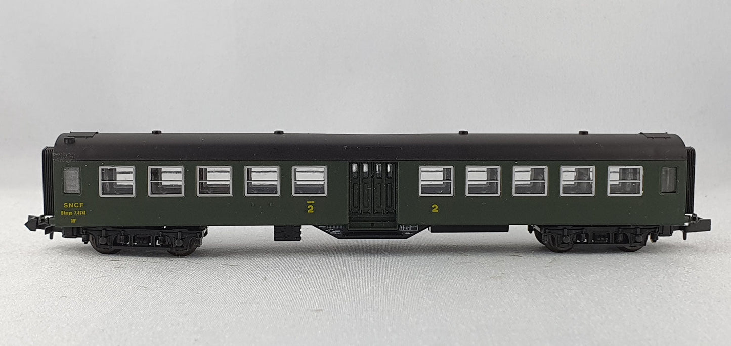 Roco 2273A SNCF local transport car Bruhat 2nd class (DP536) 