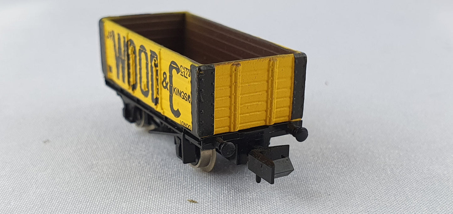Graham Farish 2116 BR Hochbordwagen kurz "JR Wood & Co. Ltd" (DG708)