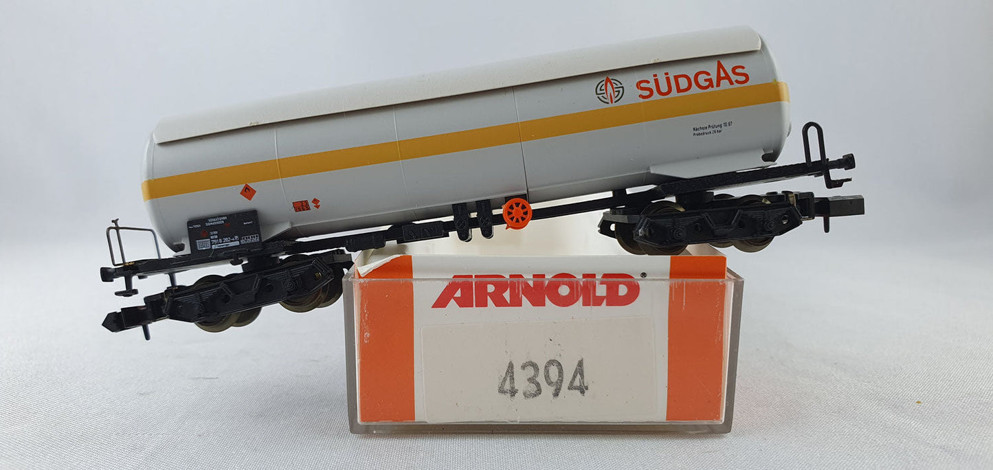 Arnold 4394 DB Kesselwagen mit Schutzdach "Südgas" OVP (CWG8)