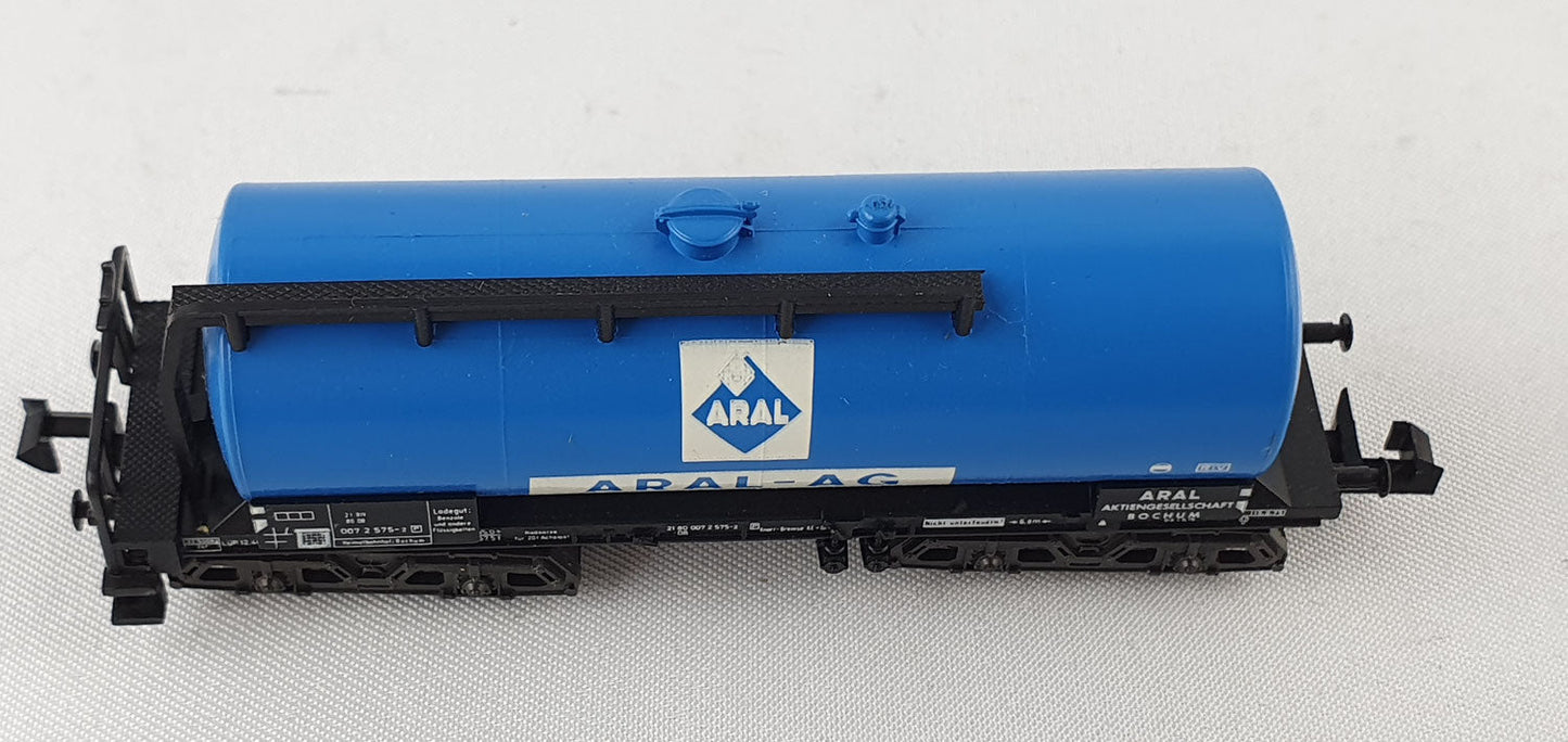 Minitrix 51 3553 00 DB tank car "ARAL" 4-axle orig. (DG336)