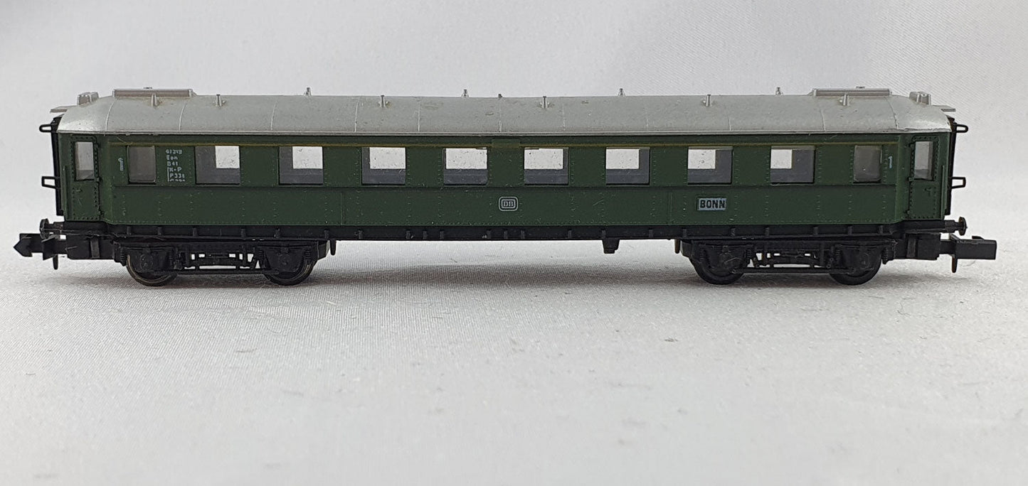 Arnold 0332 DB Eilzugwagen 1. Kl. grün (AGW28)