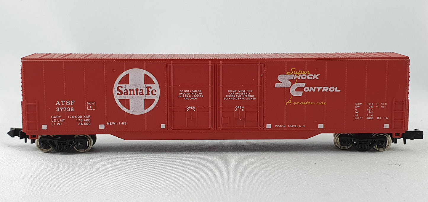 Con Cor 5551 1-4 ATSF Box Car 60 foot (DG567)