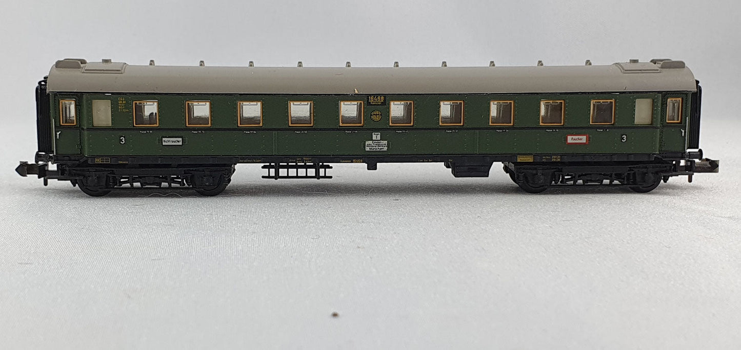 Minitrix 51 1026 00 DRG Schnellzugwagen 3. Kl. (CWP16)