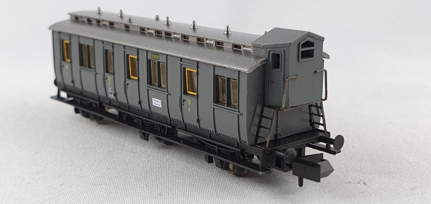 Arnold 3042 KPEV Abteilwagen 4. Kl. mit BrH grau 3-achsig OVP (DP360)