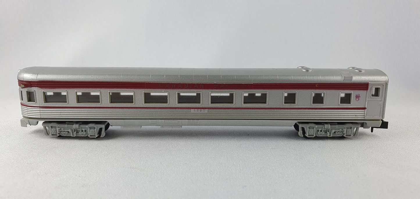 Minitrix 51 3045 00 CP Observations Car (DP476)