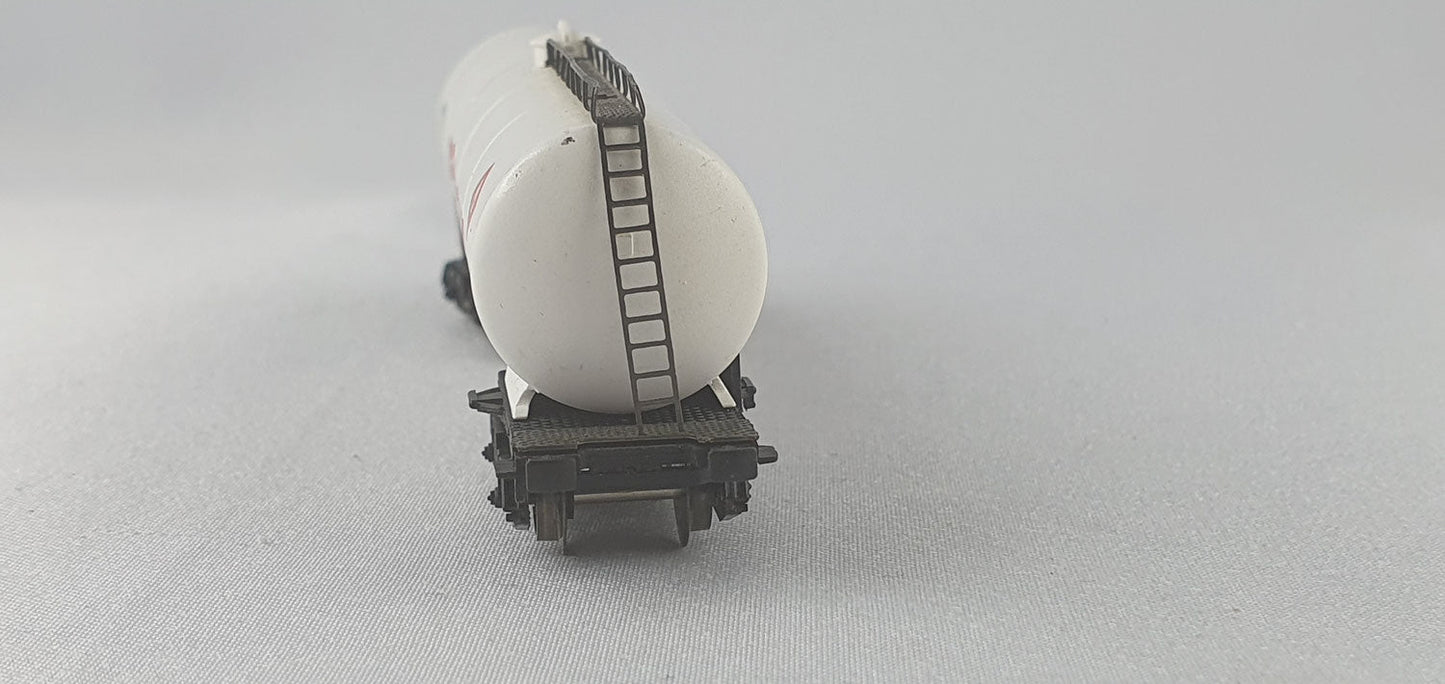 Arnold 4374 DB Kesselwagen "BP Stromeyer" (DG661)