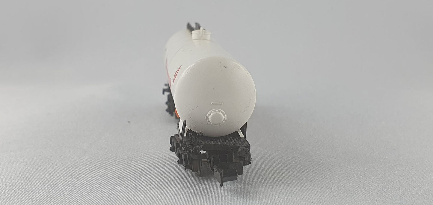 Arnold 4374 DB Kesselwagen "BP Stromeyer" (DG661)