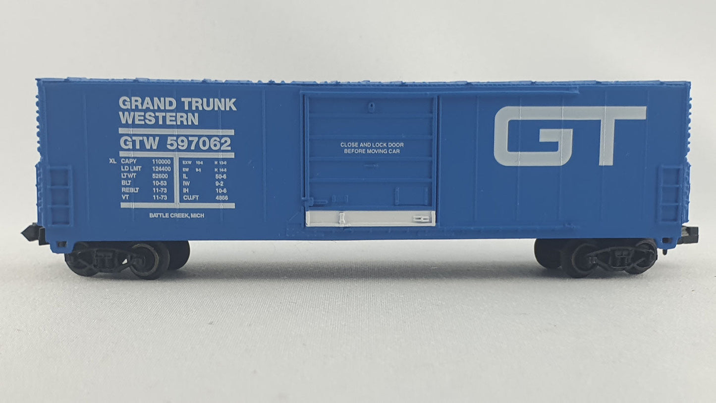 Life Like 7323 GTW Box Car 50foot OVP (DG224)