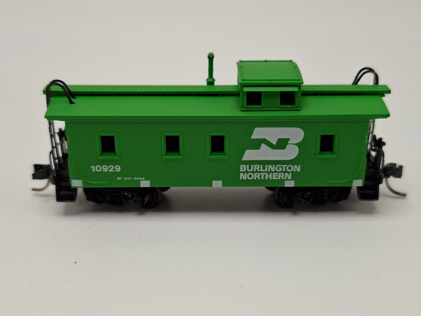 Micro Trains 50050 BN Caboose OVP (E US23)