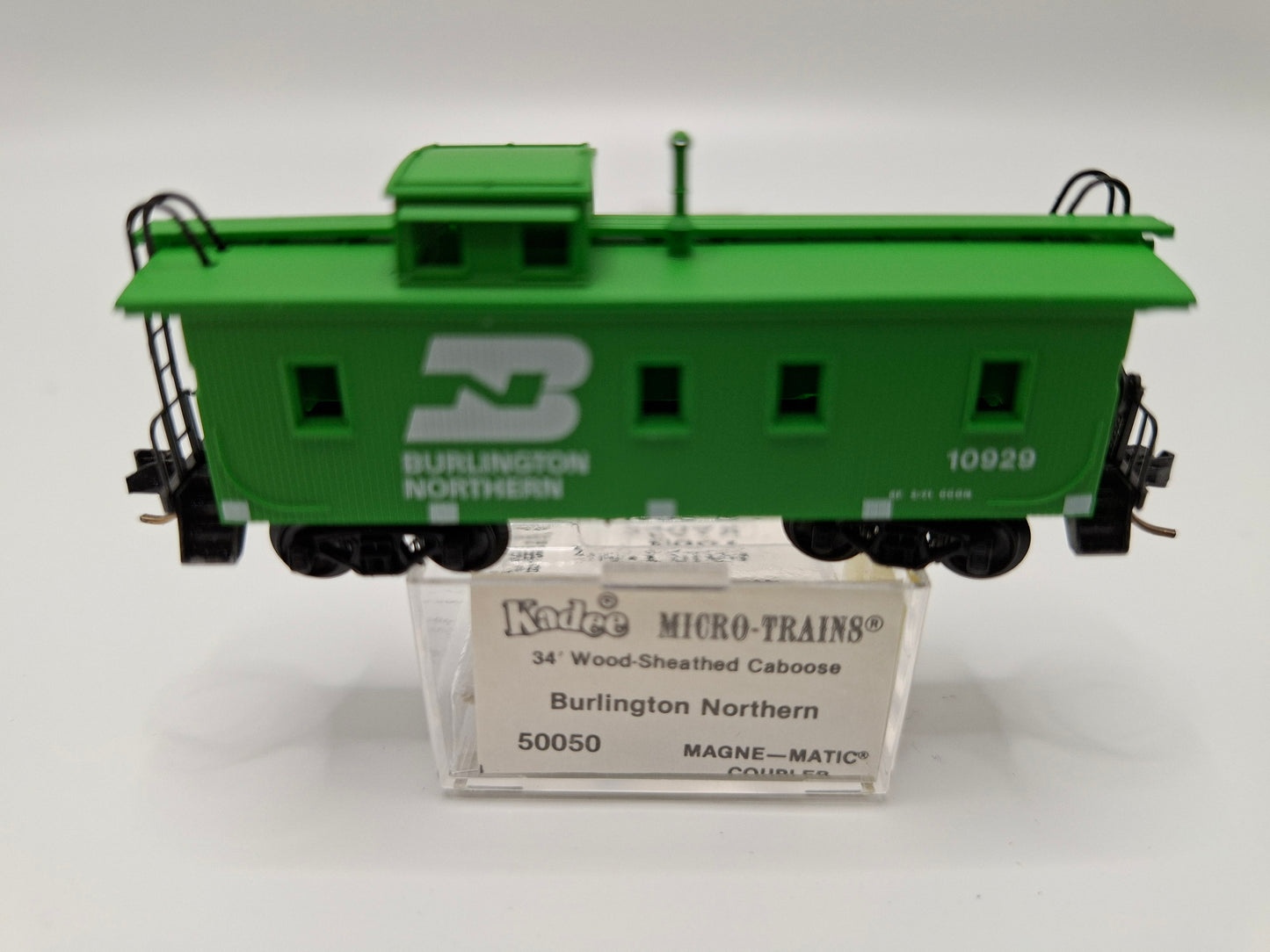 Micro Trains 50050 BN Caboose OVP (E US23)