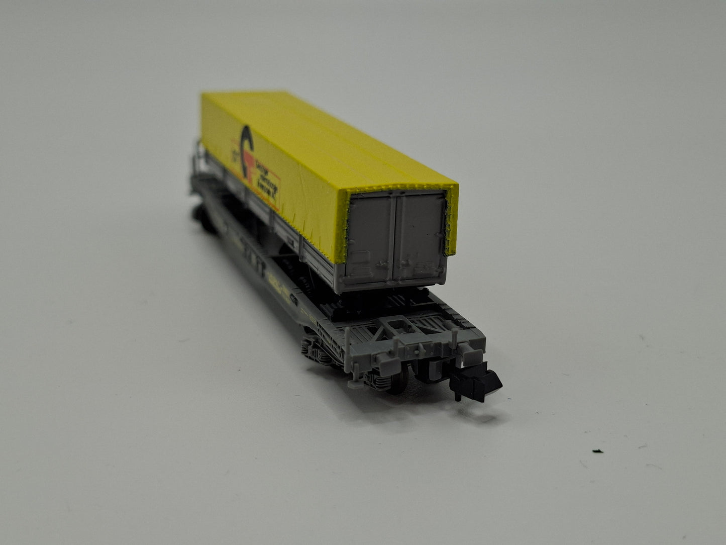 Staiber / Roco 25148-2 Wagon poche Hupac, avec semi-remorque « Oeschger Internationale Transporte AG » (MGN14)