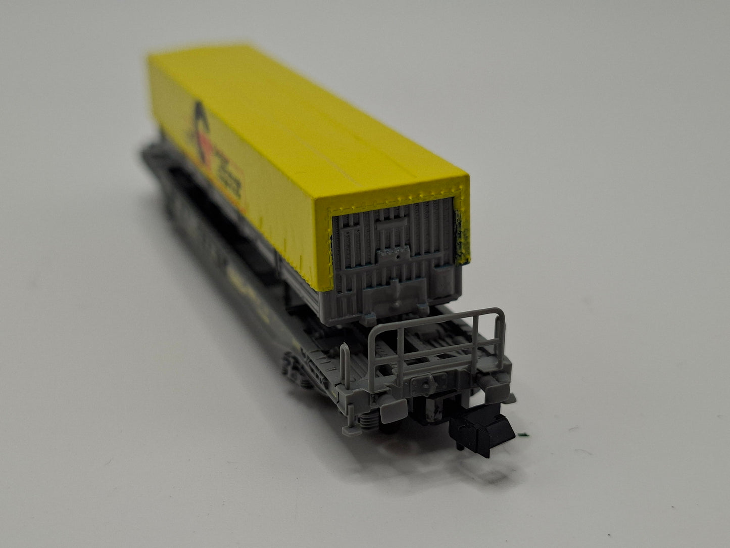 Staiber / Roco 25148-2 Wagon poche Hupac, avec semi-remorque « Oeschger Internationale Transporte AG » (MGN14)