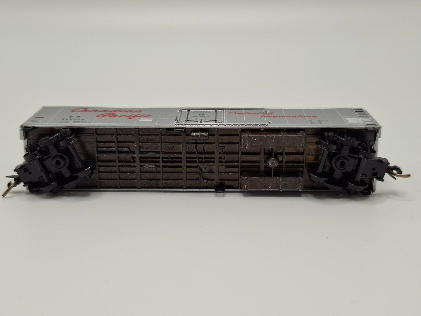 Micro Trains 69030 CP Kühlwagen Stahl 51 Fuss OVP (E US48)