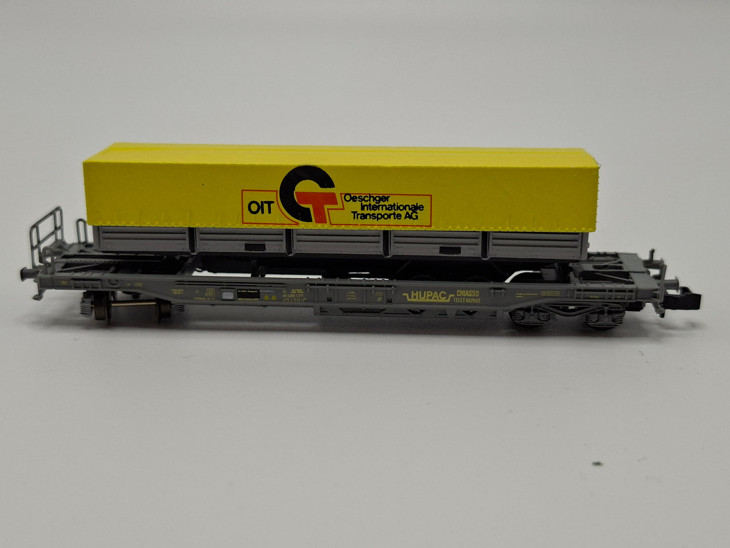 Staiber / Roco 25148-2 Wagon poche Hupac, avec semi-remorque « Oeschger Internationale Transporte AG » (MGN14)