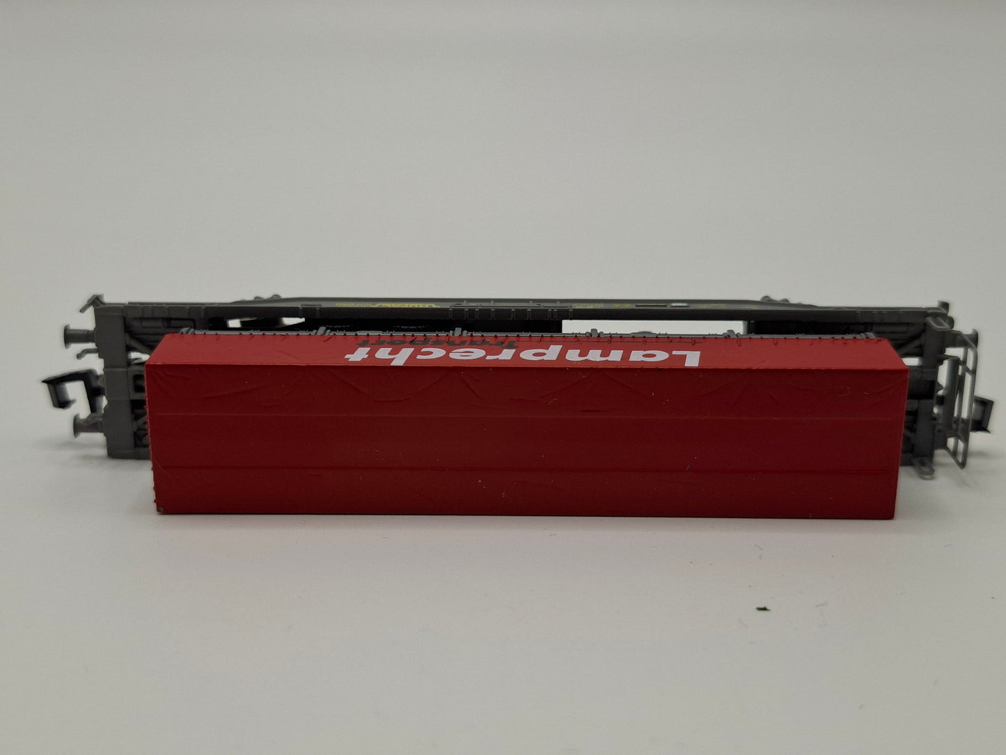 Staiber / Roco 25148-2 Hupac Pocket Wagon, with "Lamprecht Transport" trailer (MGN13)